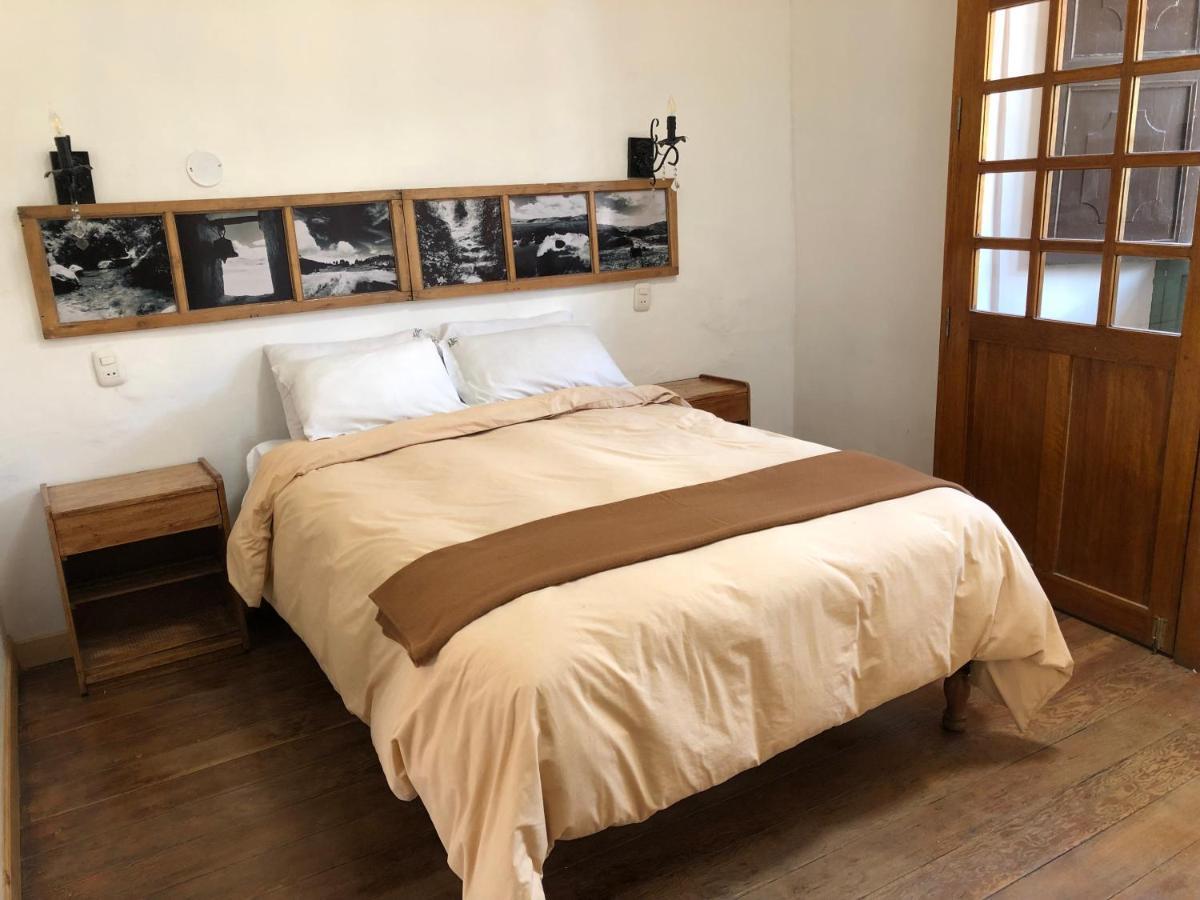 Quarto com Cama de Casal ou 2 de Solteiro