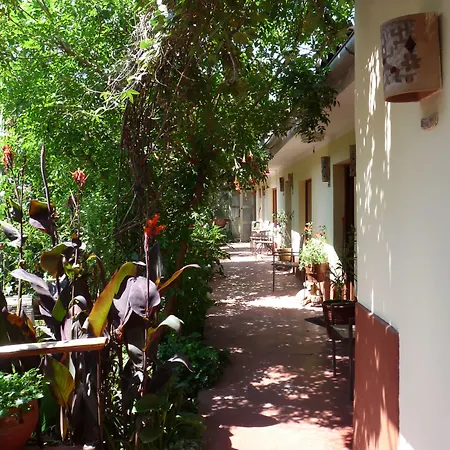 Kukuli Lodge B&B-3