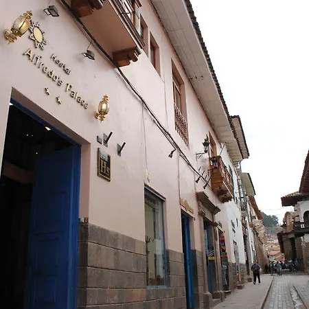 Hostal Alfredo'S Palace-2