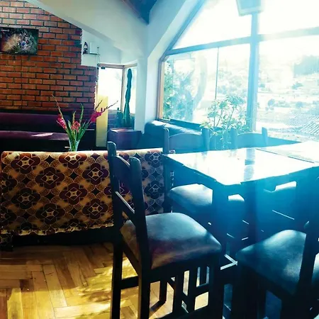 Hostal Comarca Imperial-3